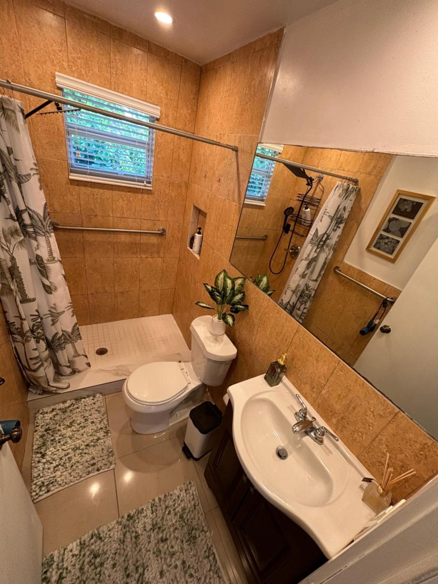 Deluxe Room In Best Location Miami In A 2 Bedrooms Unit - Parking, Laundry And Luggage Storage المظهر الخارجي الصورة